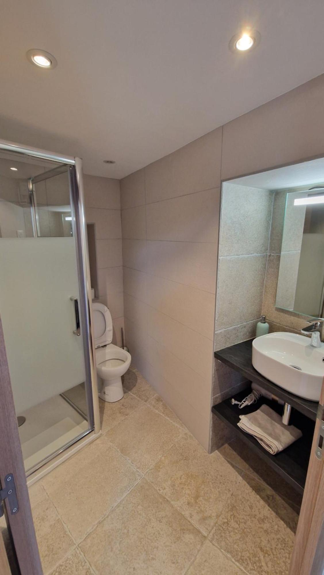 ואקירה Chambre Mezzanine מראה חיצוני תמונה